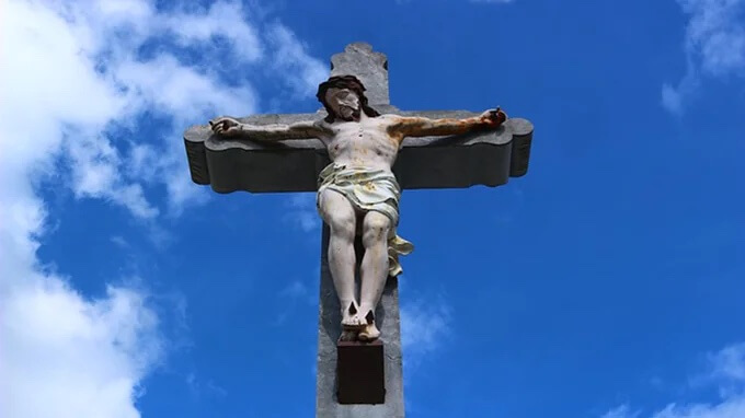 Carême Jour 37 – Prie devant une croix