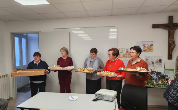 Partage de galette avec les bénévoles de la Paroisse